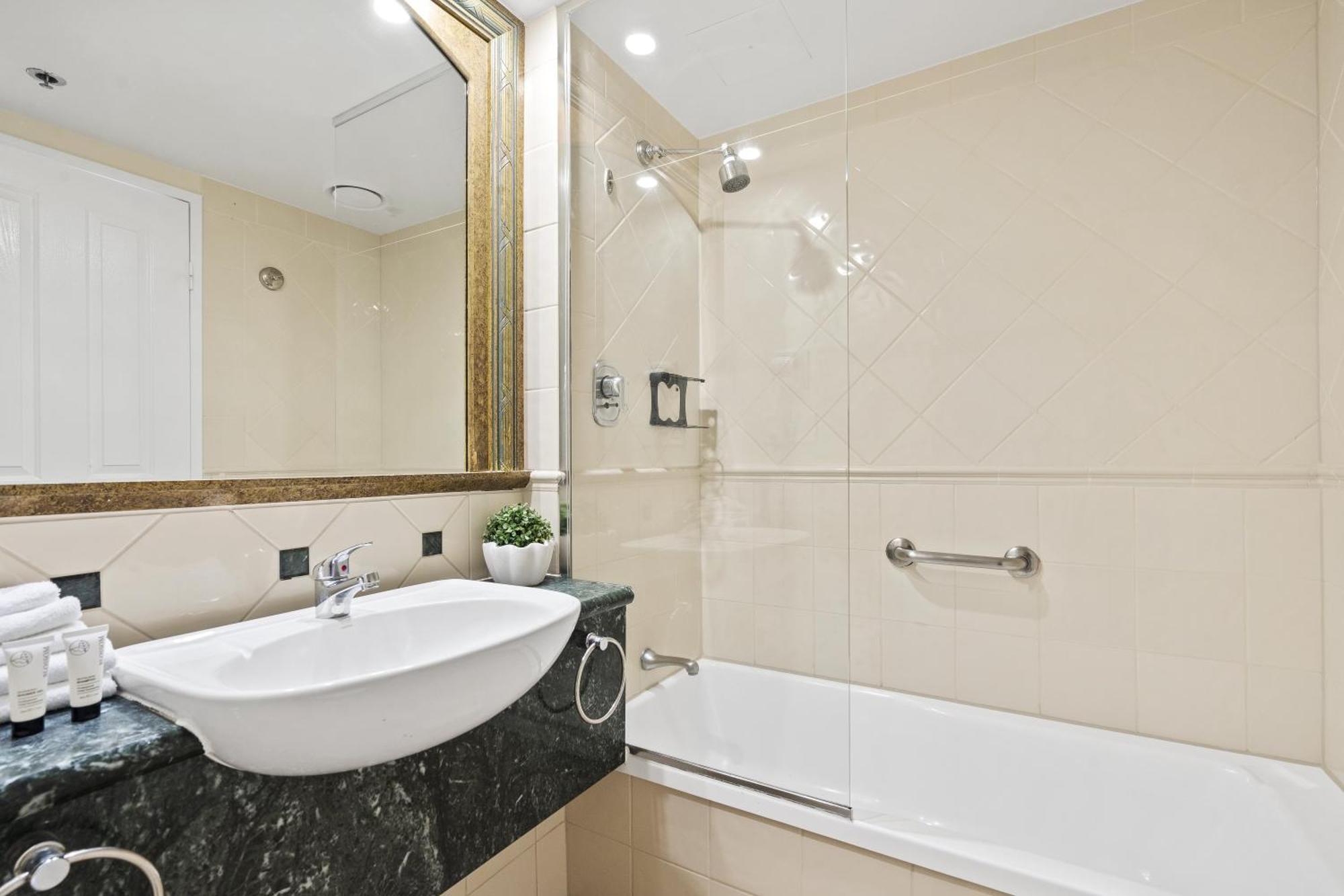 Legends Apartments - Qstay غولد كوست المظهر الخارجي الصورة